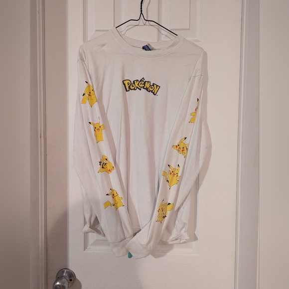 Pokemon Long sleeve - Picture 1 of 3